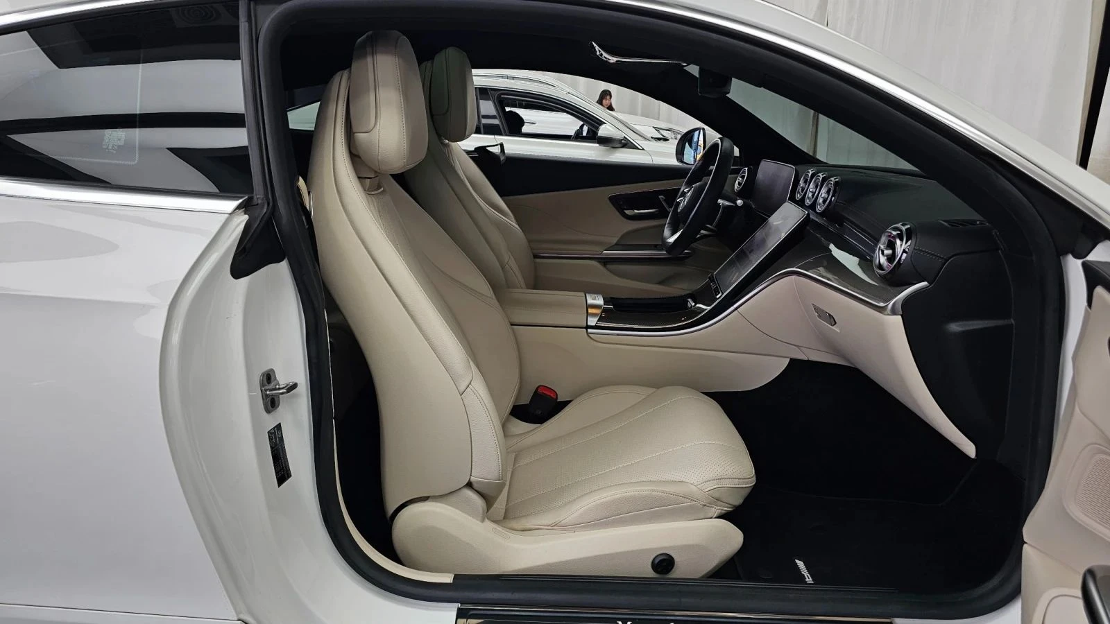 Mercedes-Benz CLE 200, снимка 9 - Автомобили и джипове - 56738427