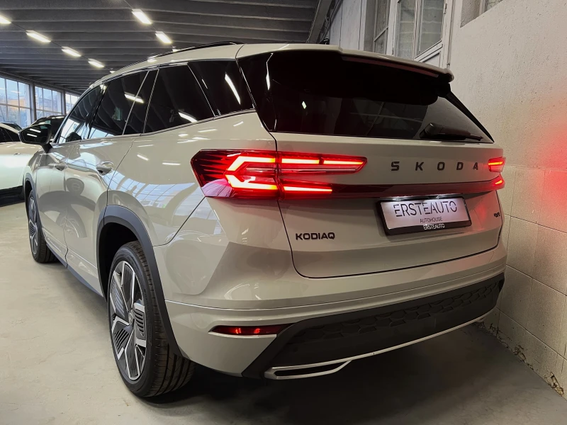 Skoda Kodiaq 2.0TDI 4X4 SPORTLINE CAM PANO 7-МЕСТЕН, снимка 4 - Автомобили и джипове - 52455186