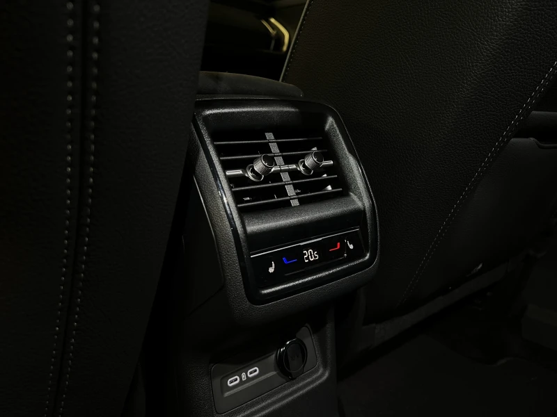 Skoda Kodiaq 2.0TDI 4X4 SPORTLINE CAM PANO 7-МЕСТЕН, снимка 12 - Автомобили и джипове - 52455186