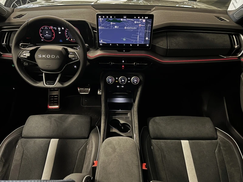 Skoda Kodiaq 2.0TDI 4X4 SPORTLINE CAM PANO 7-МЕСТЕН, снимка 9 - Автомобили и джипове - 52455186