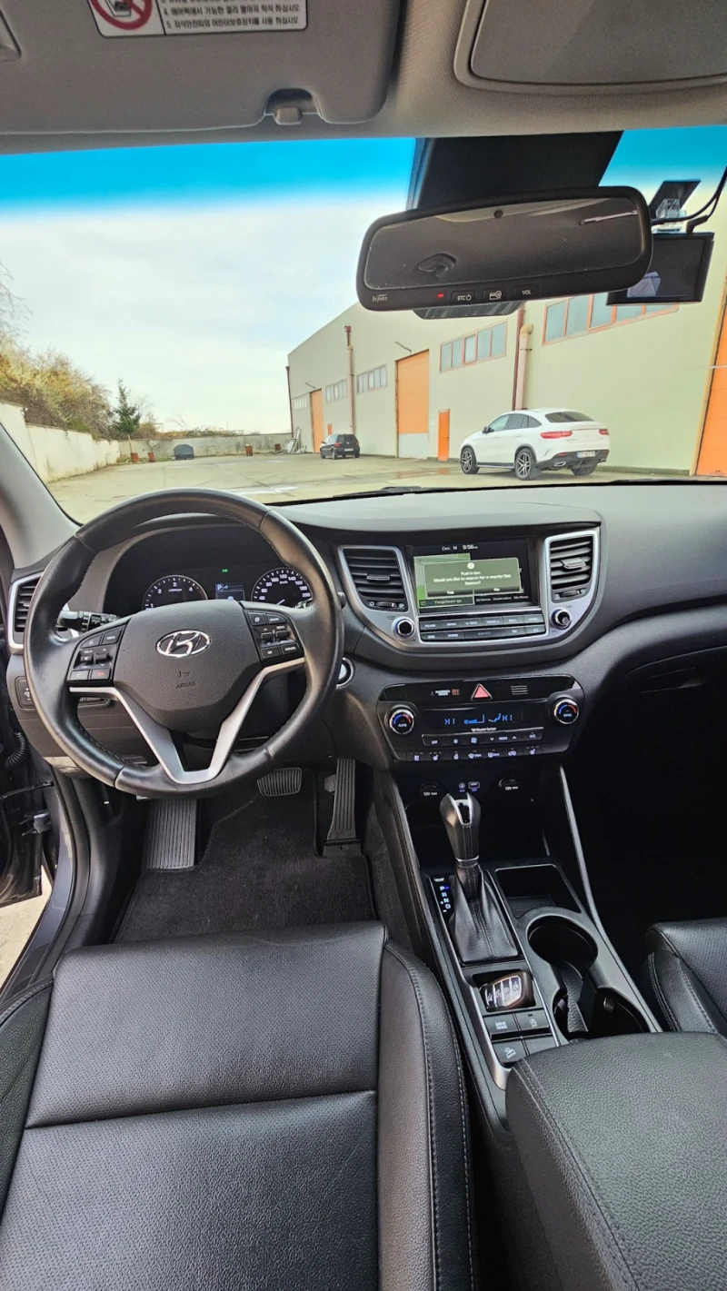 Hyundai Tucson, снимка 11 - Автомобили и джипове - 52869336