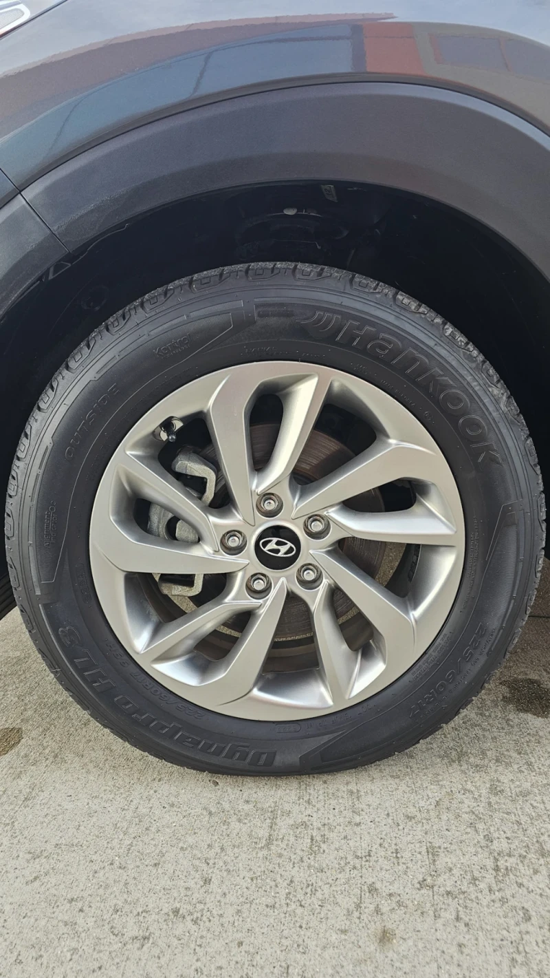 Hyundai Tucson, снимка 8 - Автомобили и джипове - 52869336