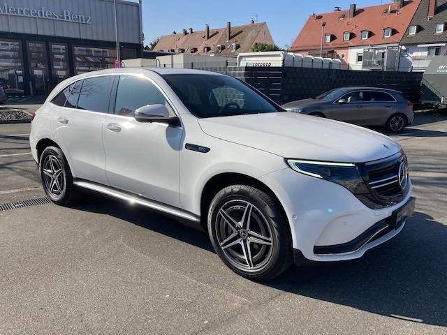 Mercedes-Benz EQC, снимка 9 - Автомобили и джипове - 47274064