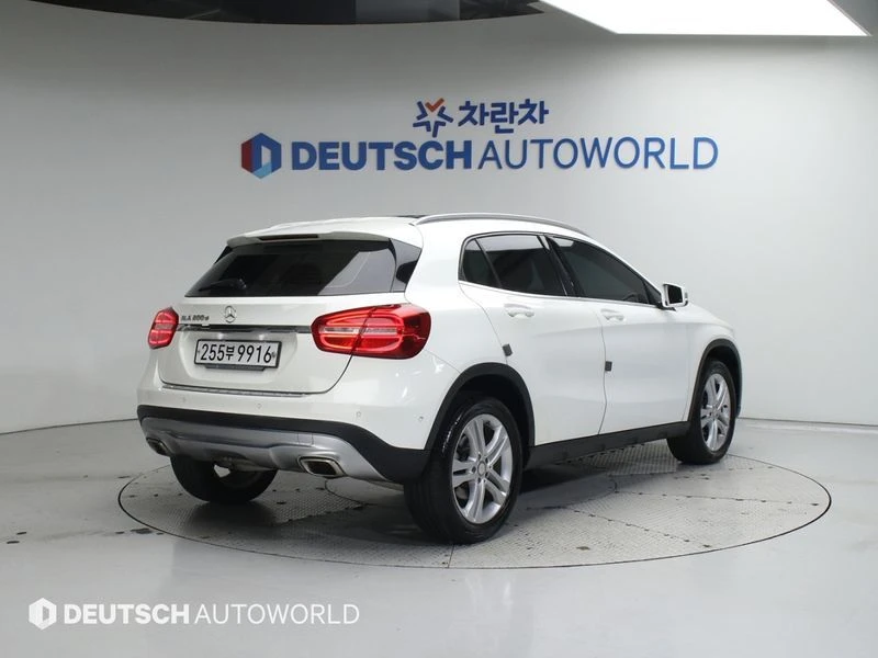 Mercedes-Benz GLA GLA200 d| 136к.с., снимка 2 - Автомобили и джипове - 56126878