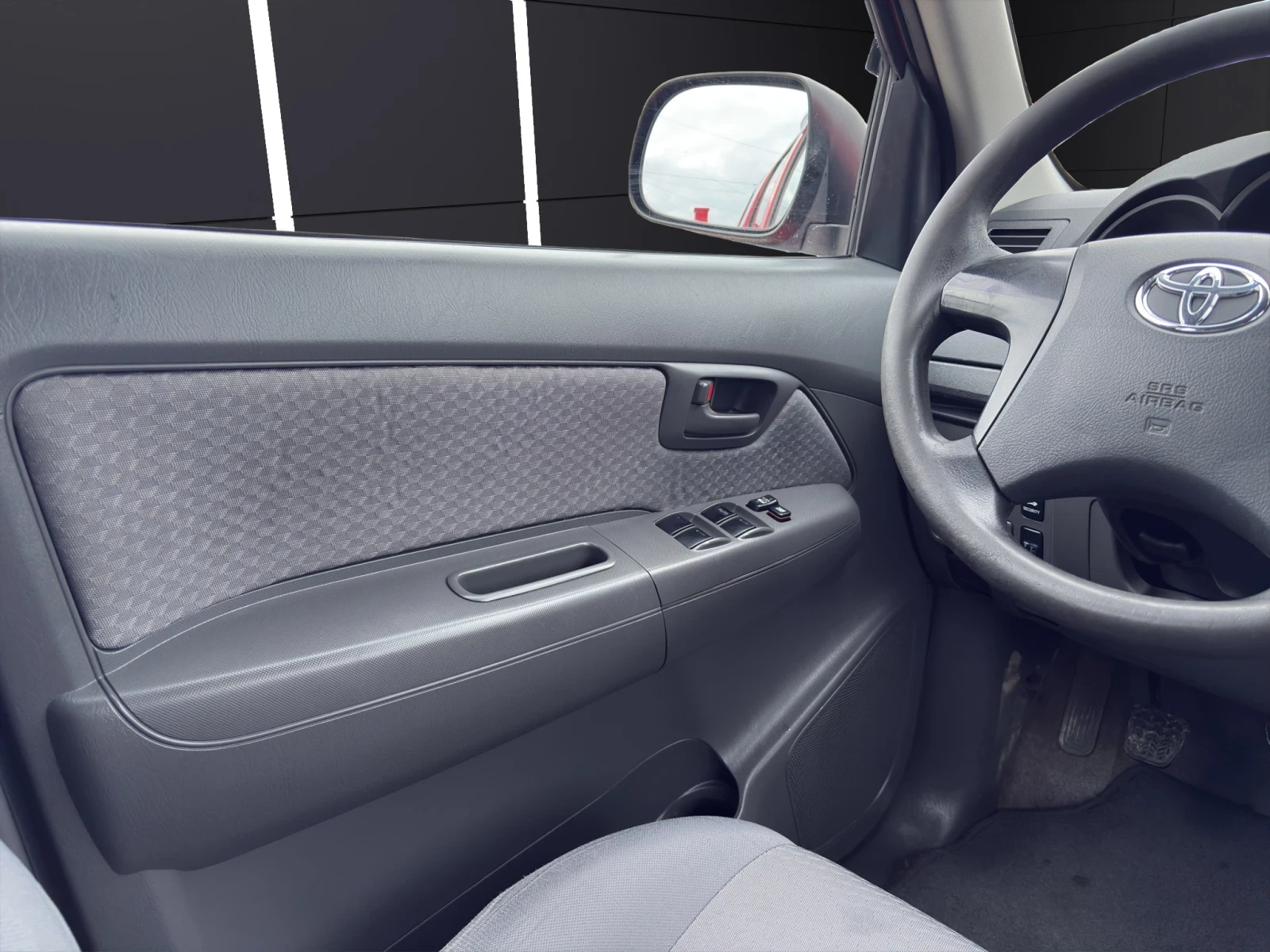 Toyota Hilux 2.5D* Double Cab*  - изображение 8