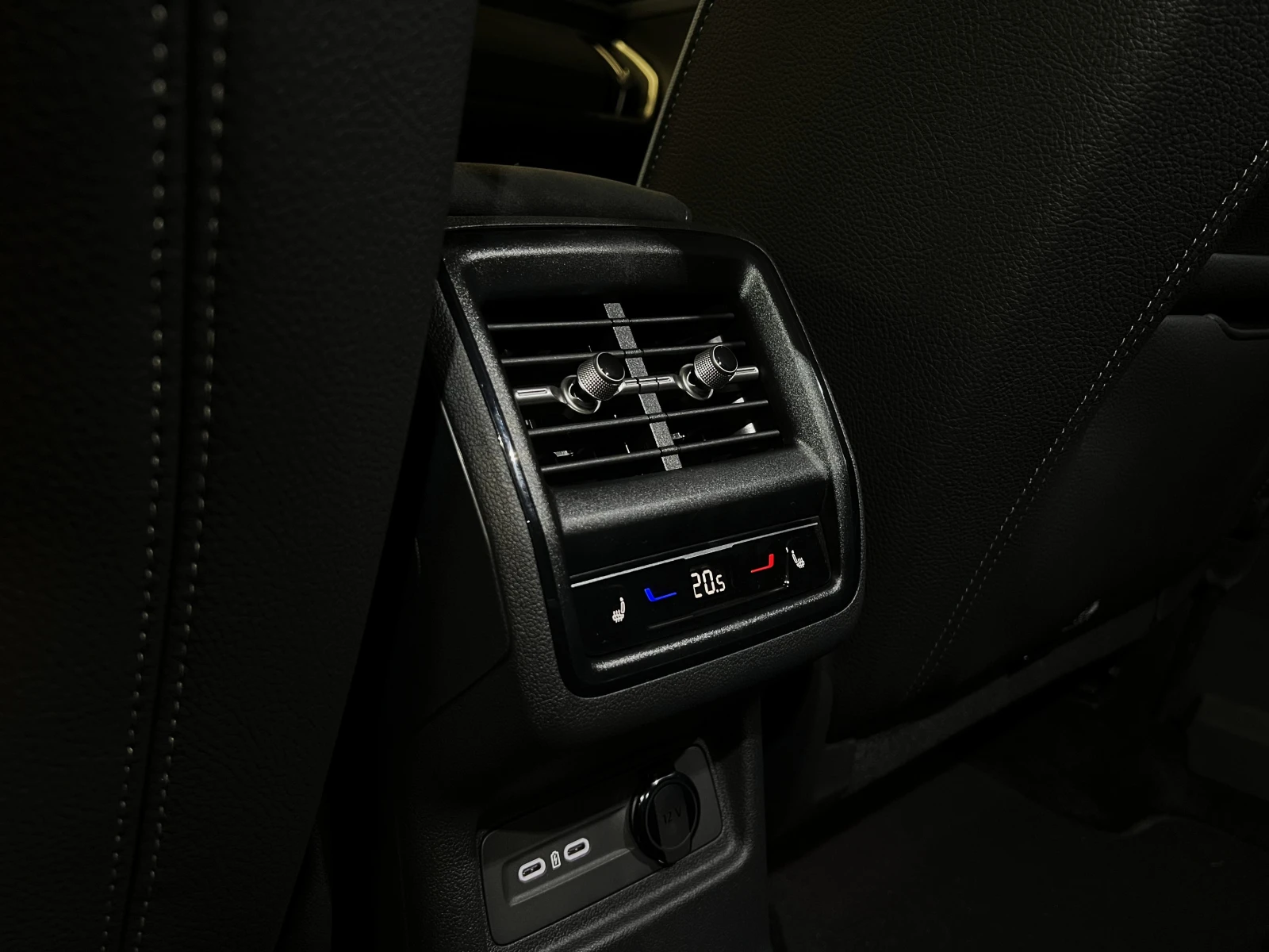 Skoda Kodiaq 2.0TDI 4X4 SPORTLINE CAM PANO 7-������ | Mobile.bg � ����������� 12