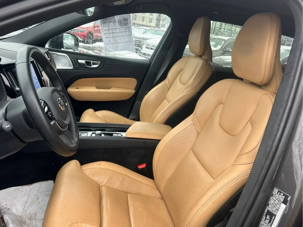 Volvo XC60 Ultimate Dark Theme * CARFAX *    | Mobile.bg   7