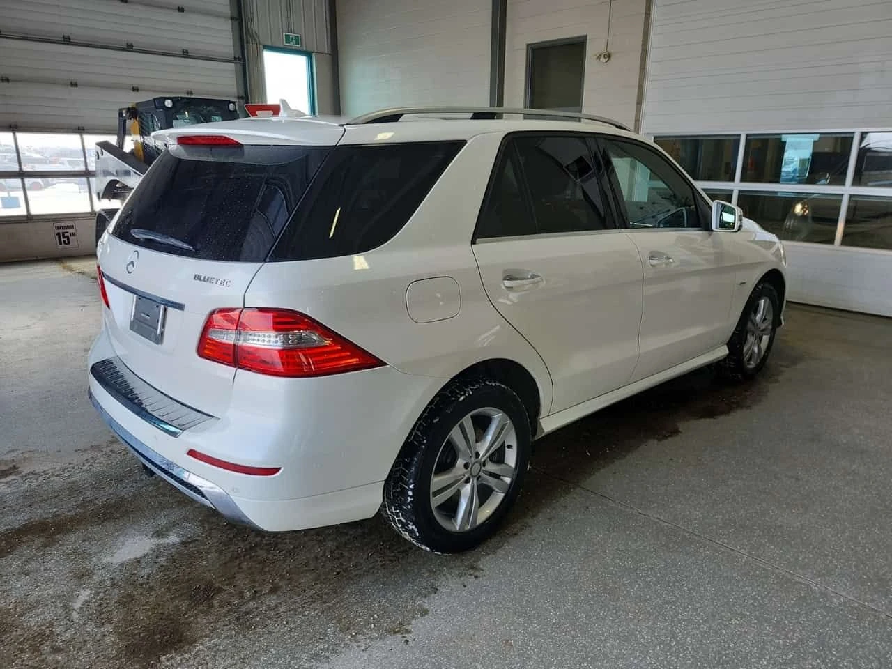 Mercedes-Benz ML 350 BlueTEC /CARFAX/Погрев/Панорама/Памет, снимка 3 - Автомобили и джипове - 54034093