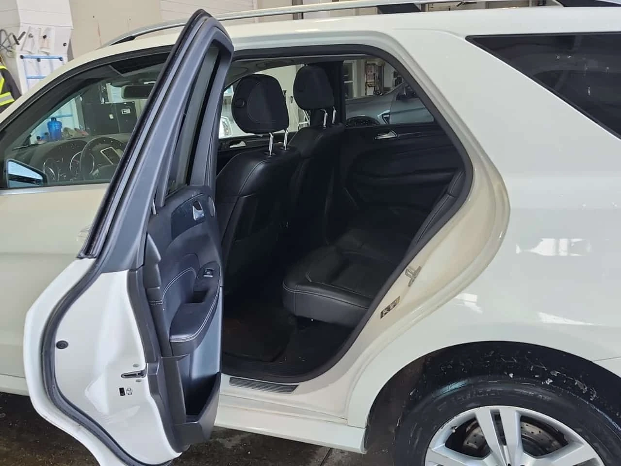 Mercedes-Benz ML 350 BlueTEC /CARFAX/Погрев/Панорама/Памет, снимка 12 - Автомобили и джипове - 54034093