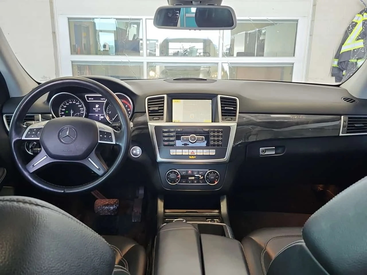 Mercedes-Benz ML 350 BlueTEC /CARFAX/Погрев/Панорама/Памет, снимка 7 - Автомобили и джипове - 54034093