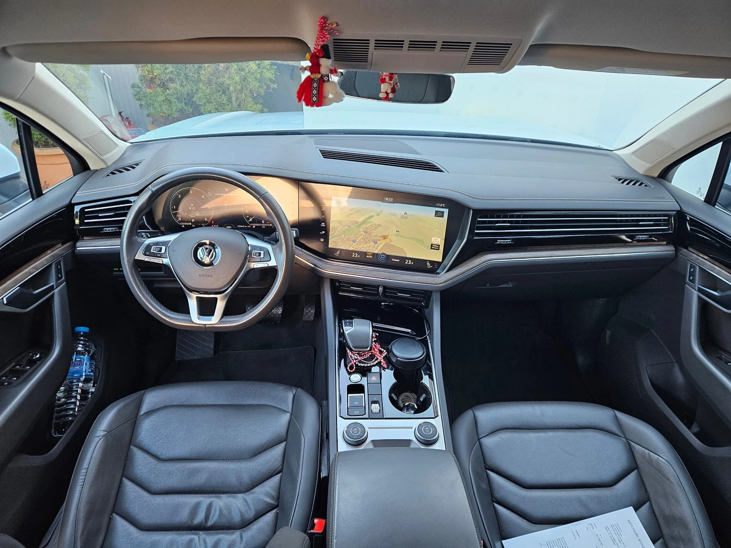 VW Touareg, снимка 5 - Автомобили и джипове - 54601570