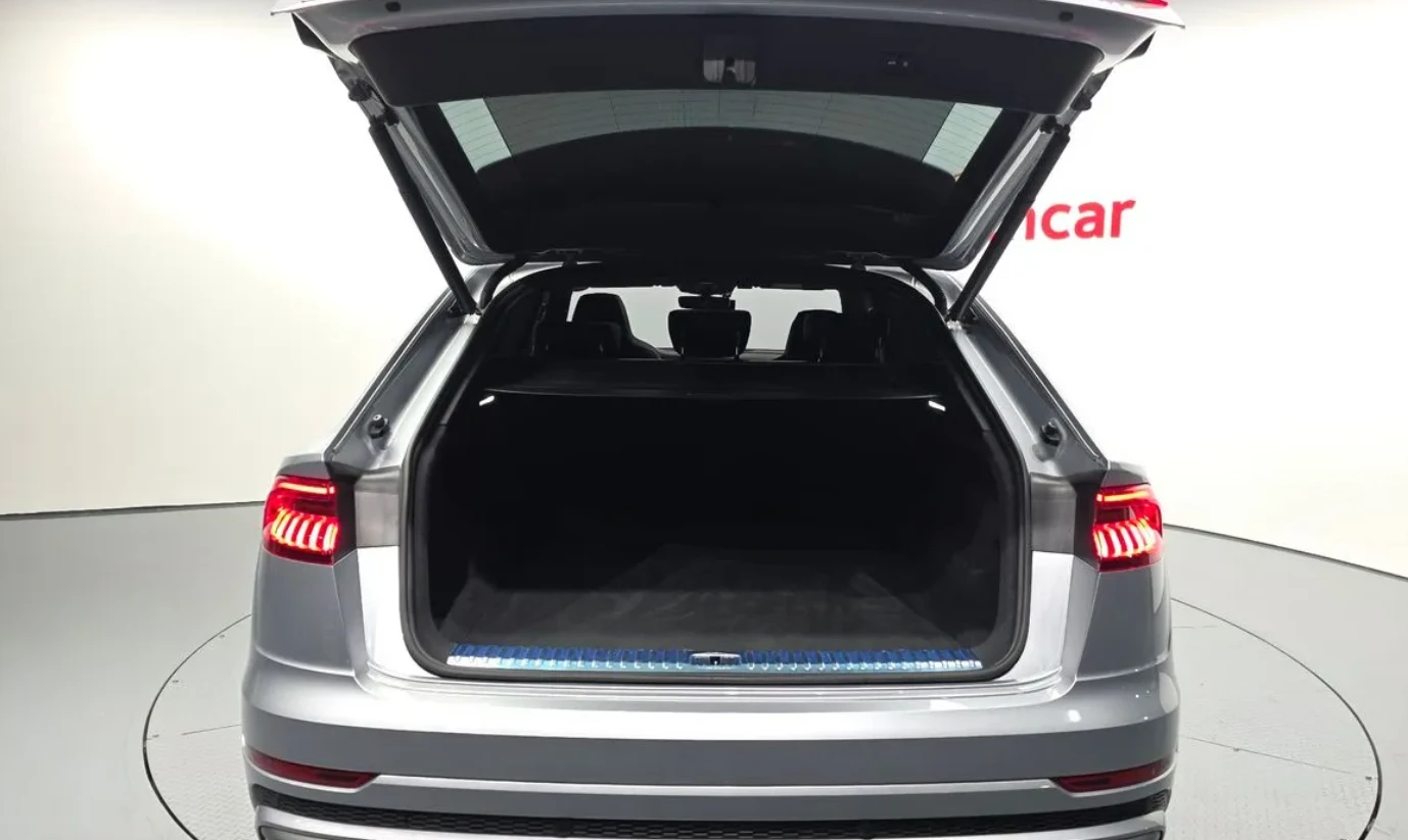 Audi Q8 PREMIUM / 50 TDI / HEAD UP / МАСАЖ / 360 КАМЕРИ/, снимка 5 - Автомобили и джипове - 54705926
