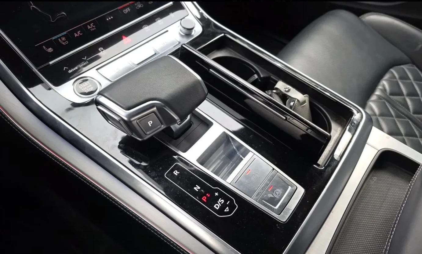 Audi Q8 PREMIUM / 50 TDI / HEAD UP / МАСАЖ / 360 КАМЕРИ/, снимка 11 - Автомобили и джипове - 54705926
