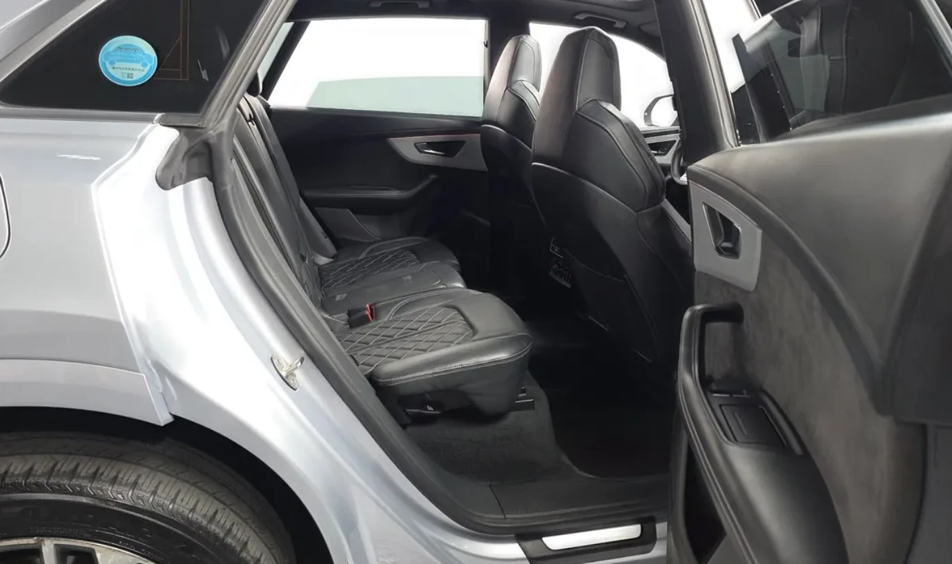 Audi Q8 PREMIUM / 50 TDI / HEAD UP / МАСАЖ / 360 КАМЕРИ/, снимка 15 - Автомобили и джипове - 54705926