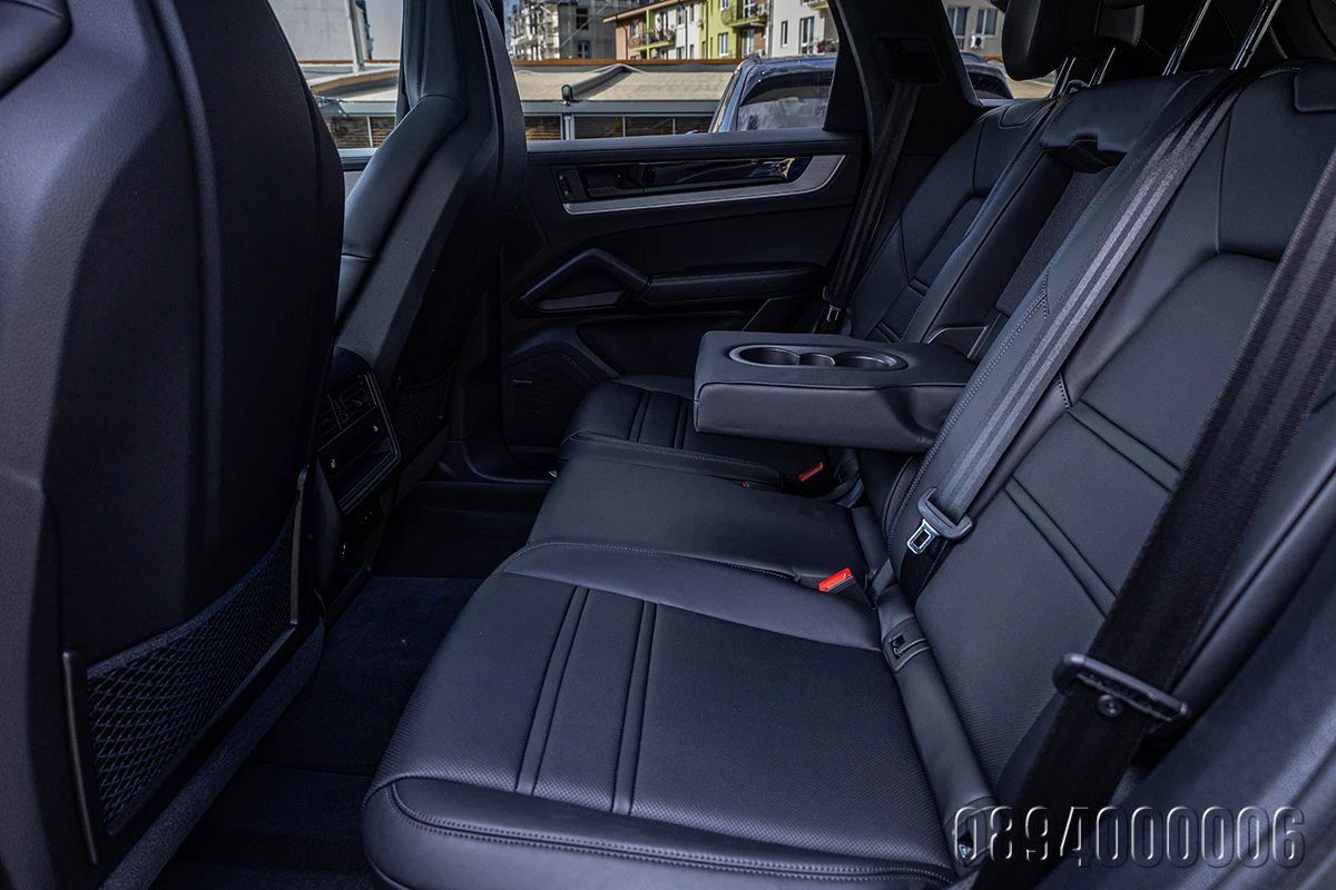 Porsche Cayenne TURBO E-HYBRID SPORT DESIGN EXCL BOSE PANORAMA, снимка 12 - Автомобили и джипове - 54919230