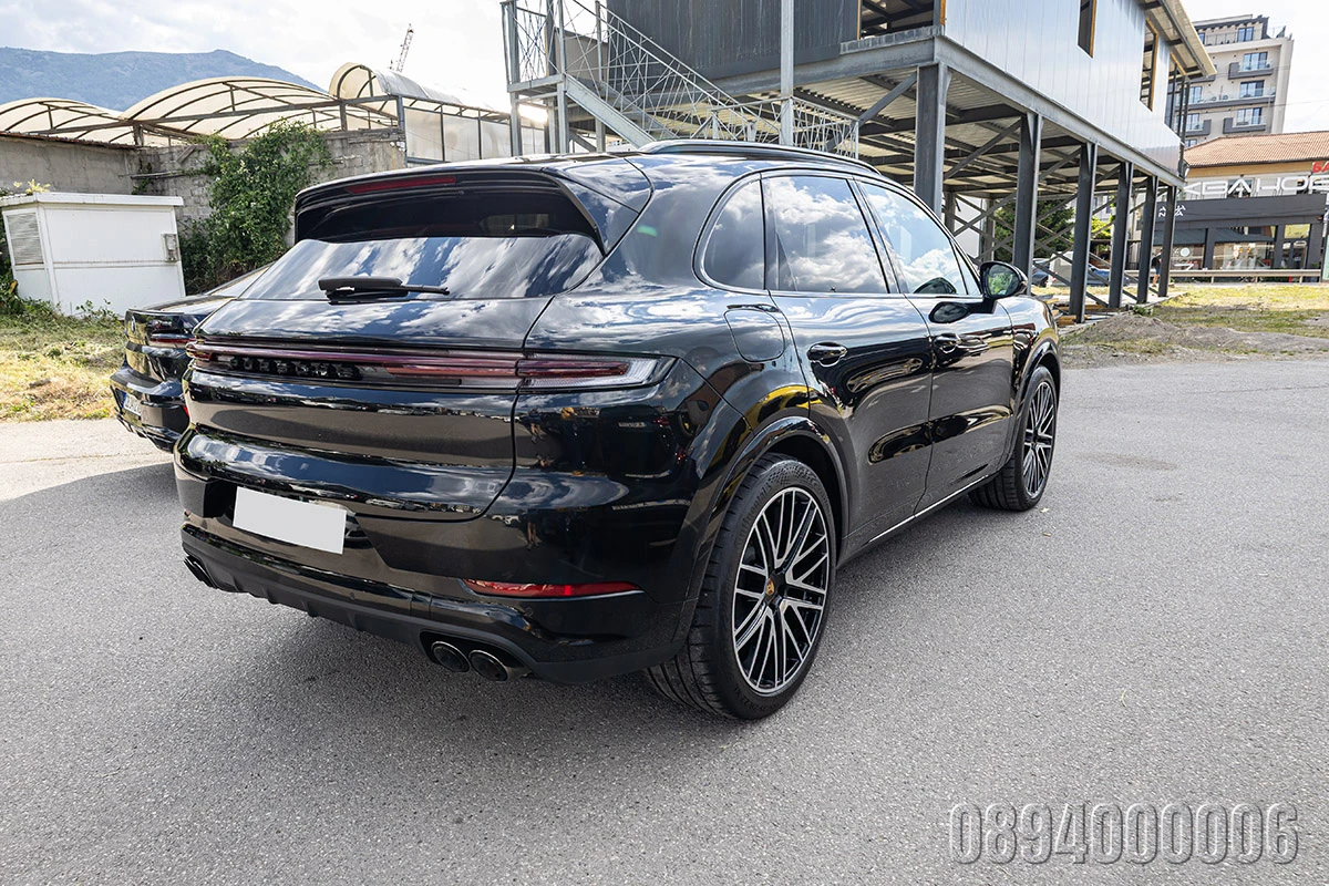 Porsche Cayenne TURBO E-HYBRID SPORT DESIGN EXCL BOSE PANORAMA, снимка 8 - Автомобили и джипове - 54919230