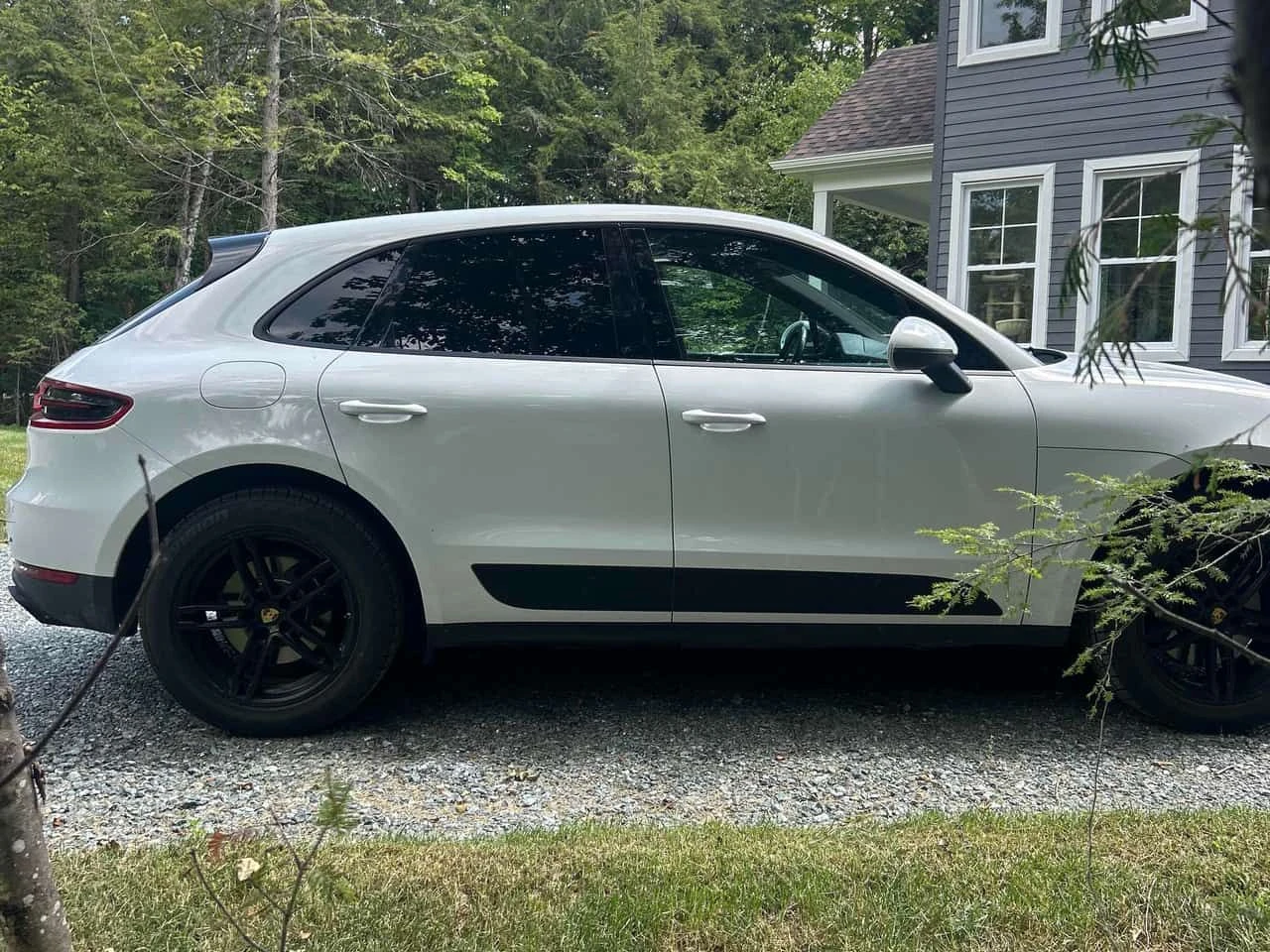 Porsche Macan * AWD * ЛИЦЕНЗИРАН ДИЛЪР * CARFAX, снимка 3 - Автомобили и джипове - 55579313