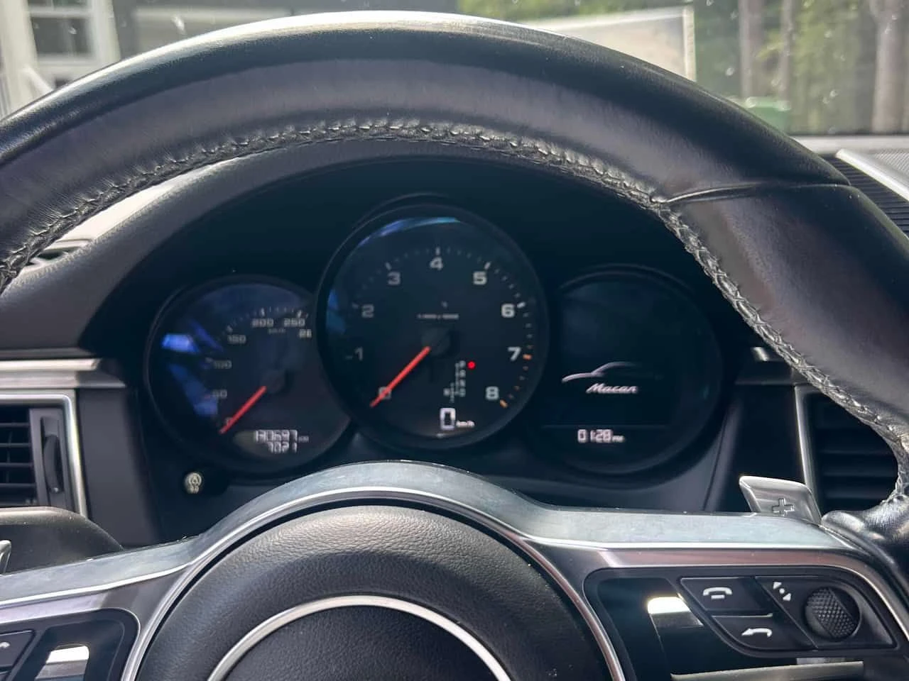 Porsche Macan * AWD * ЛИЦЕНЗИРАН ДИЛЪР * CARFAX, снимка 17 - Автомобили и джипове - 55579313