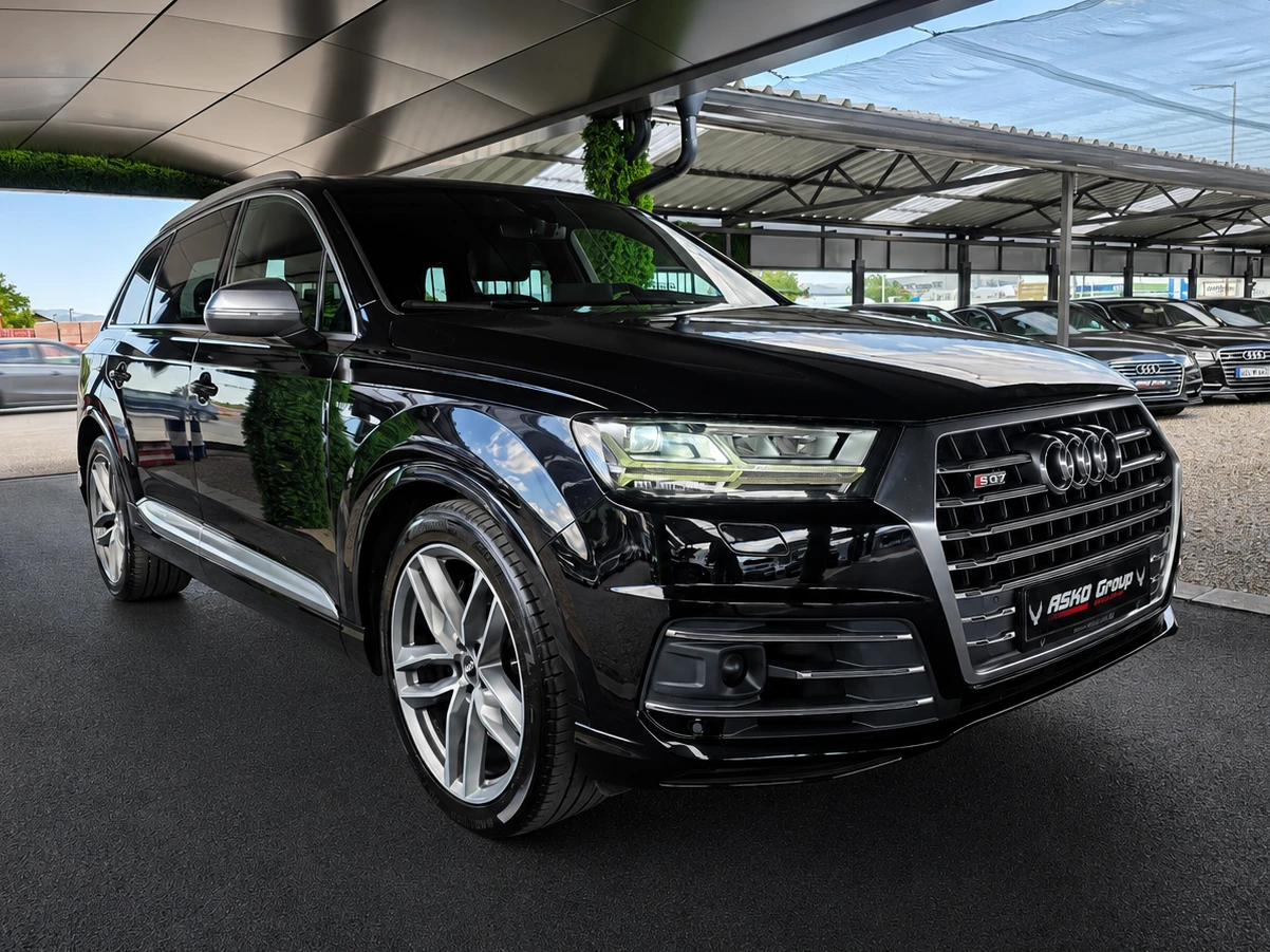 Audi SQ7 FUL LED/ПОДГРЕВ/ОБДУХ/DISTRON/КАМЕРА/LANE ASIST/LI, снимка 3 - Автомобили и джипове - 55845533