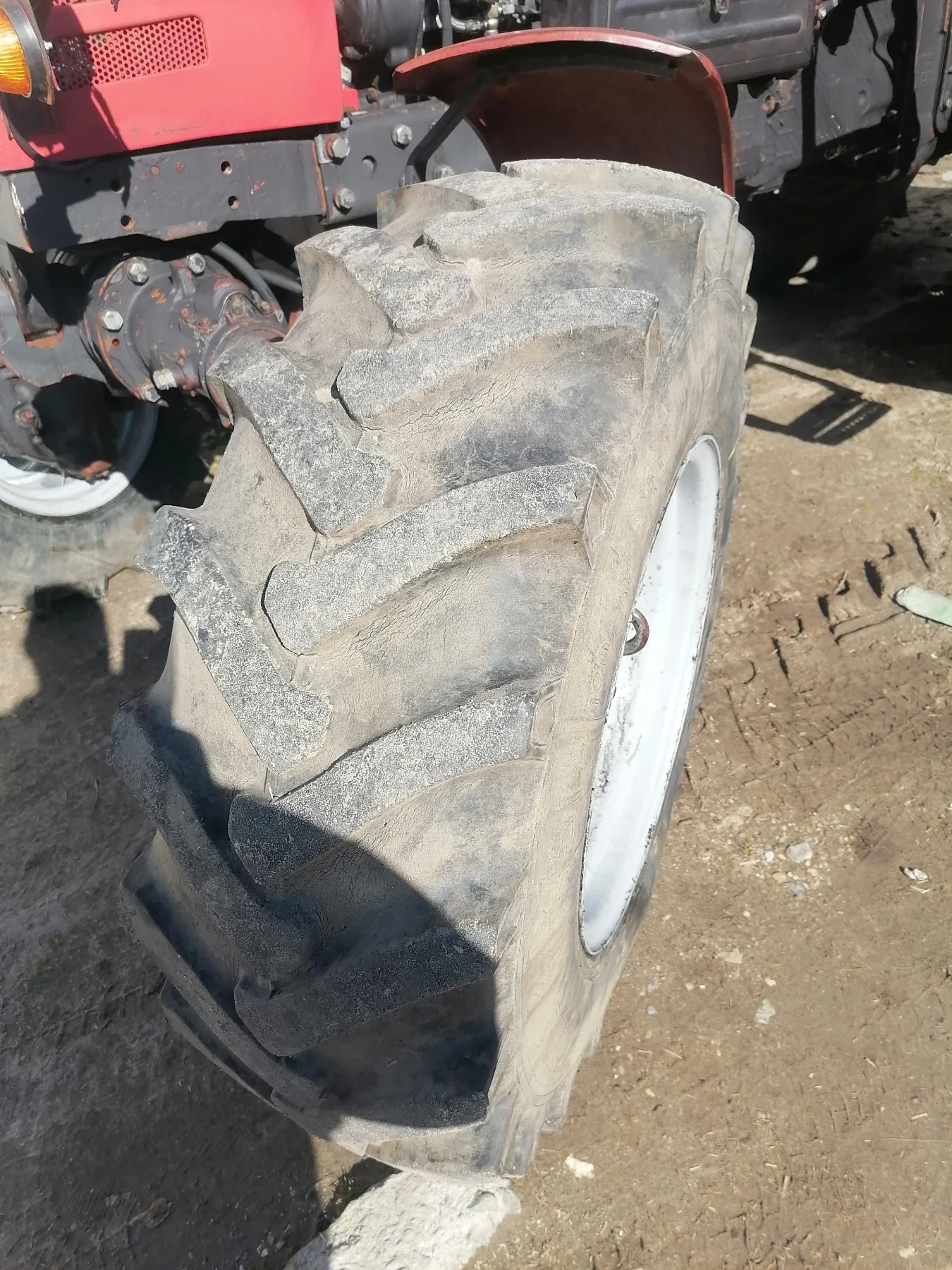 Трактор Беларус 82.1, снимка 4 - Селскостопанска техника - 48277202