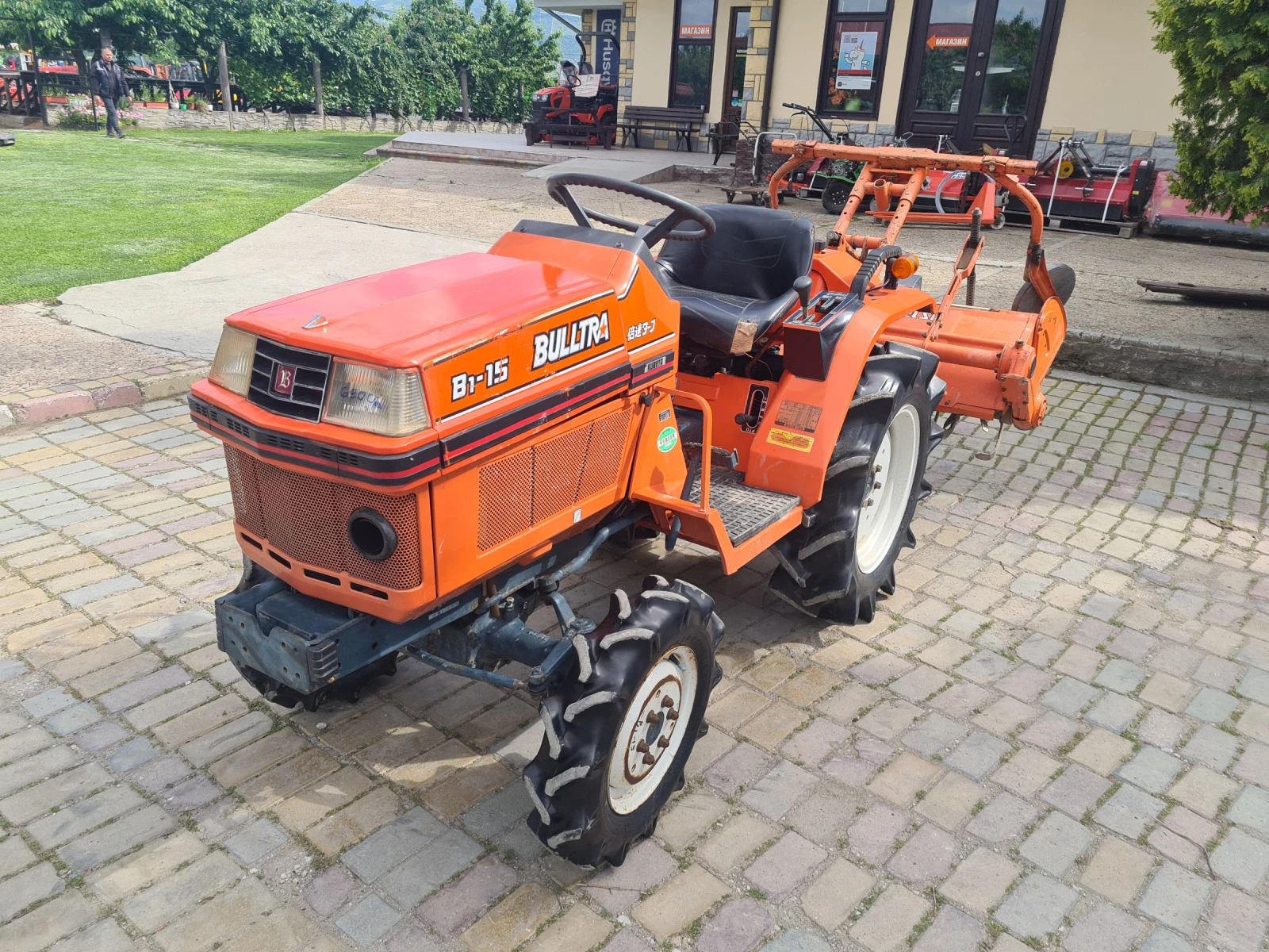 Трактор Kubota B1-15 - изображение 2