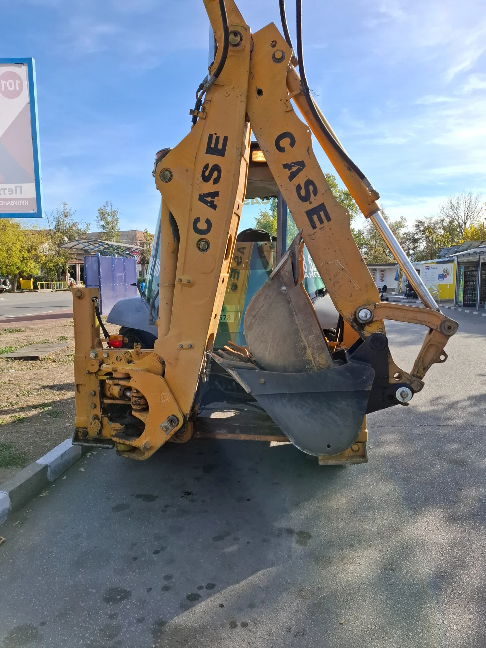 Багер Case 580 SLE, снимка 4 - Индустриална техника - 54879590