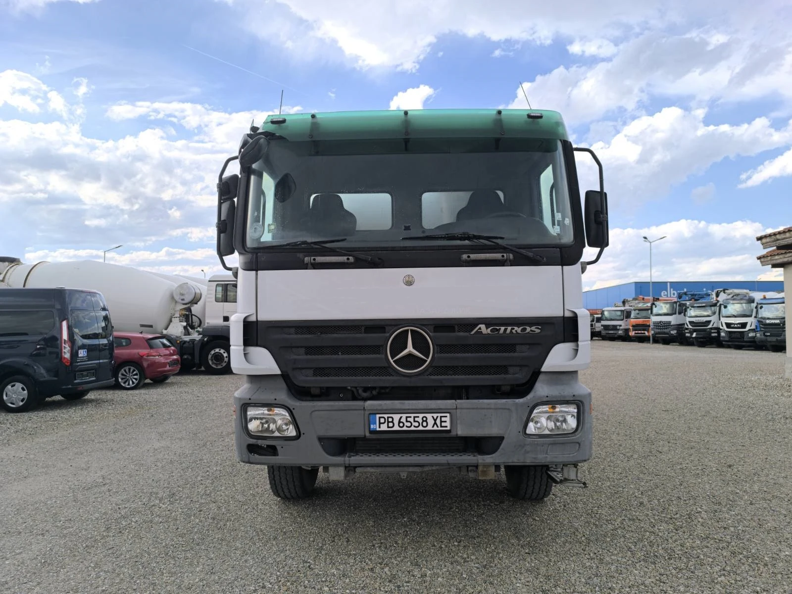 Бетон миксер Mercedes ACTROS 4141 LIEBHERR 9M3, снимка 2 - Индустриална техника - 54937078