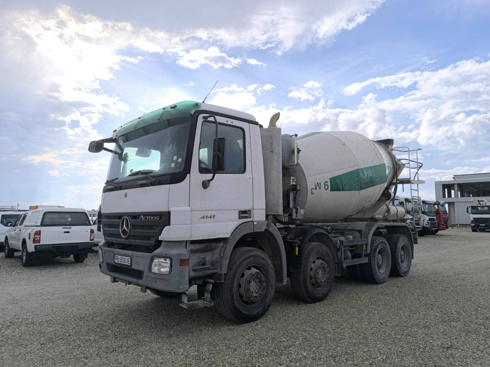 Бетон миксер Mercedes ACTROS 4141 LIEBHERR 9M3, снимка 3 - Индустриална техника - 54937078