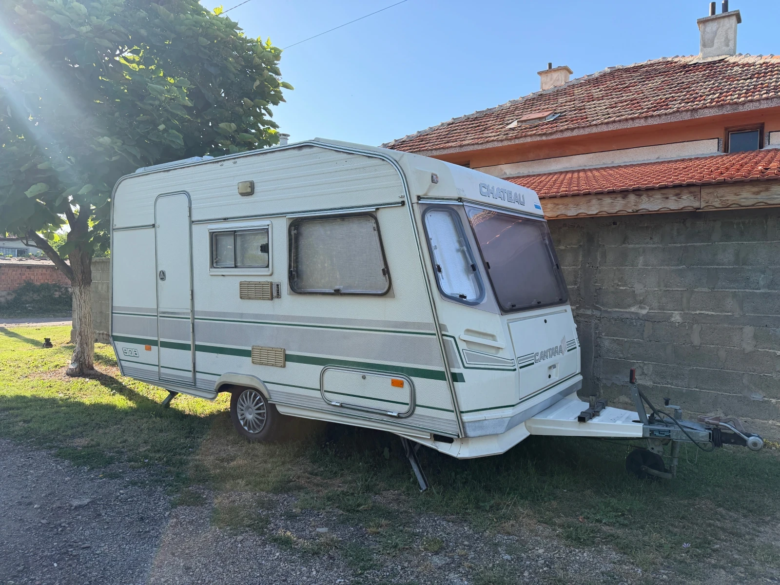 Каравана Chateau 908, снимка 2 - Каравани и кемпери - 55105792