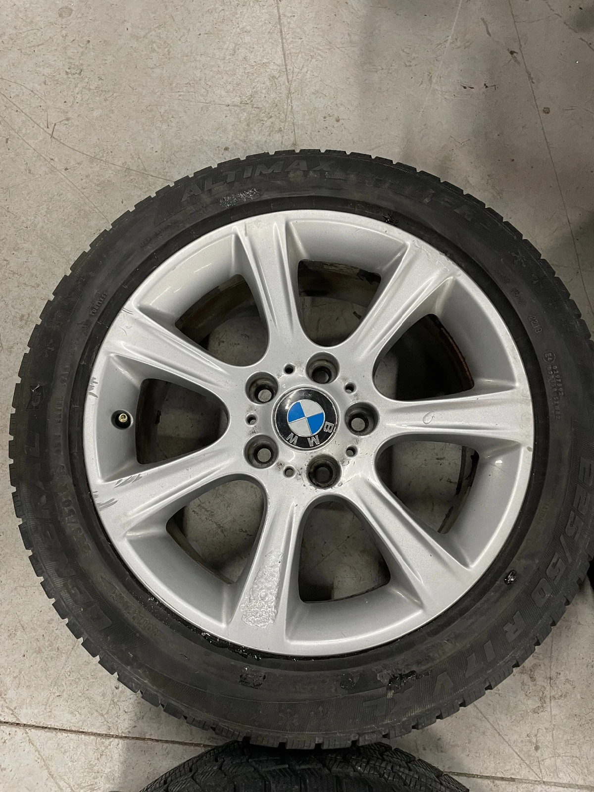 ���� � ������ 225/50R17 | Mobile.bg � ����������� 4