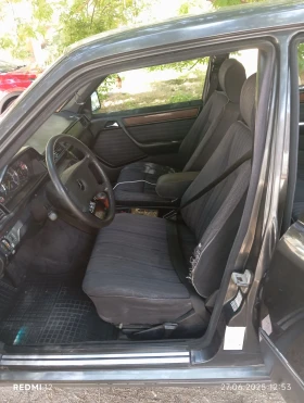 Mercedes-Benz 124 E200, снимка 9
