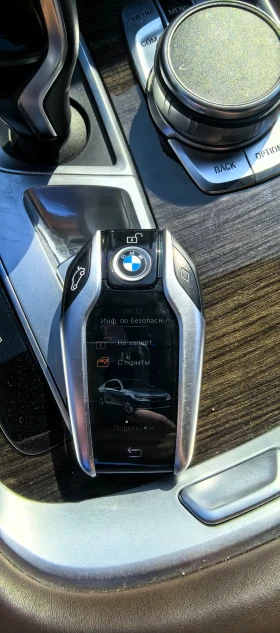 BMW 750 G11 X-DRIVE, снимка 17