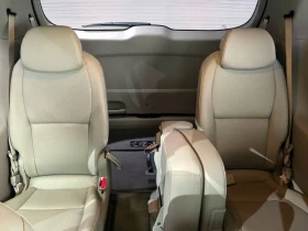 Kia Carnival 11-Seater Prestige, снимка 13