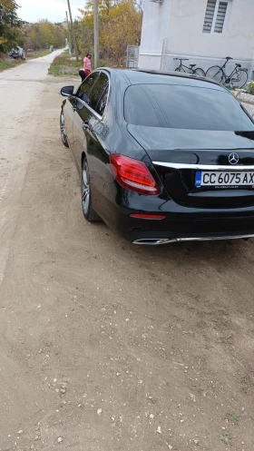 Mercedes-Benz E 220, снимка 8