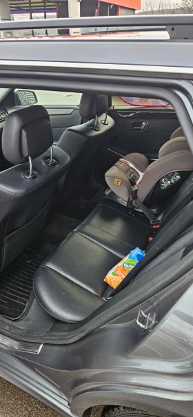 Mercedes-Benz E 220 2.2, снимка 8