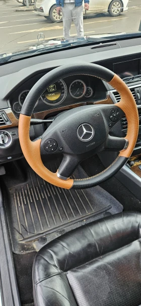 Mercedes-Benz E 220 2.2, снимка 7