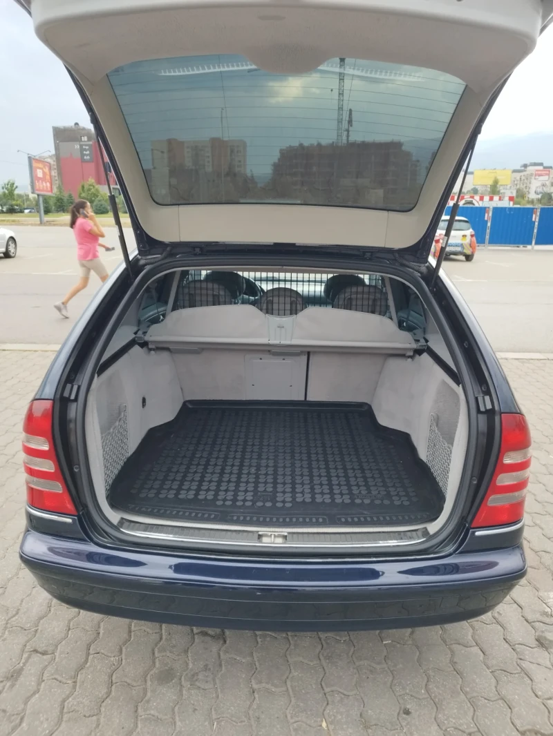 Mercedes-Benz C 220, снимка 15 - Автомобили и джипове - 46921055