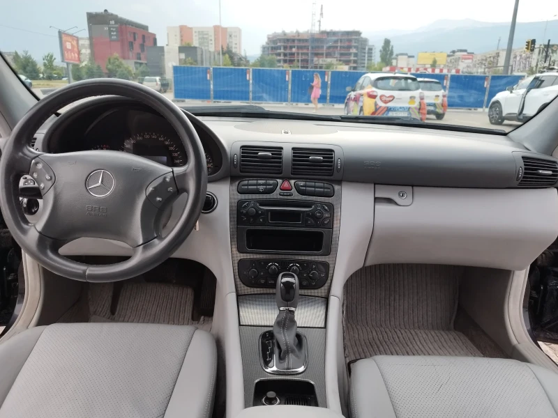 Mercedes-Benz C 220, снимка 5 - Автомобили и джипове - 46921055