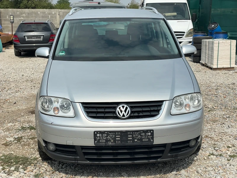 VW Touran 2.0 7 Местен, снимка 1 - Автомобили и джипове - 47470238