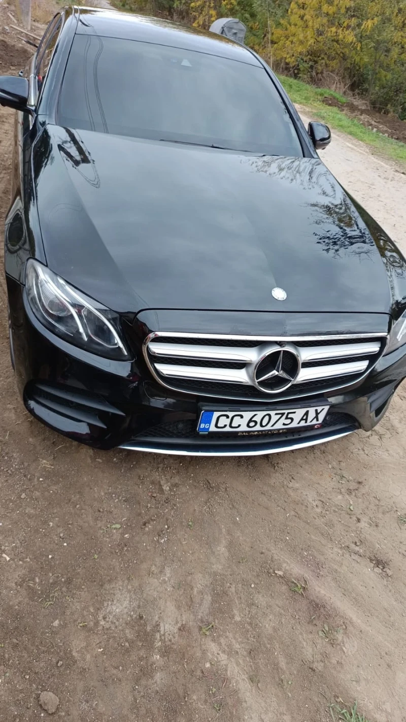 Mercedes-Benz E 220, снимка 2 - Автомобили и джипове - 47738341