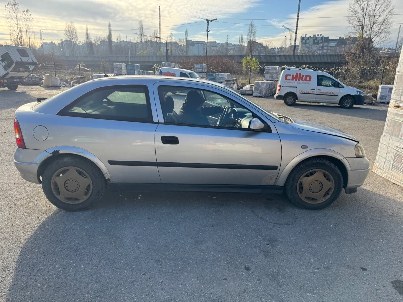 Opel Astra, снимка 11 - Автомобили и джипове - 48102734