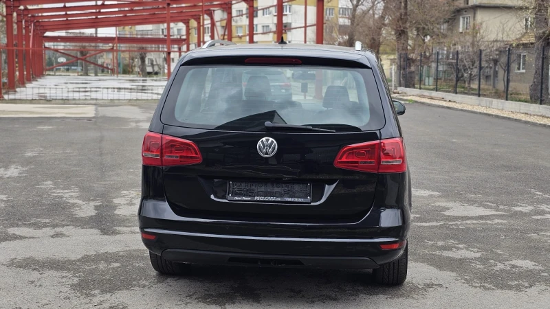 VW Sharan R-Line 2.0TDi 6SP DSG-ТОП СЪСТ.-ЛИЗИНГ, снимка 5 - Автомобили и джипове - 49848059