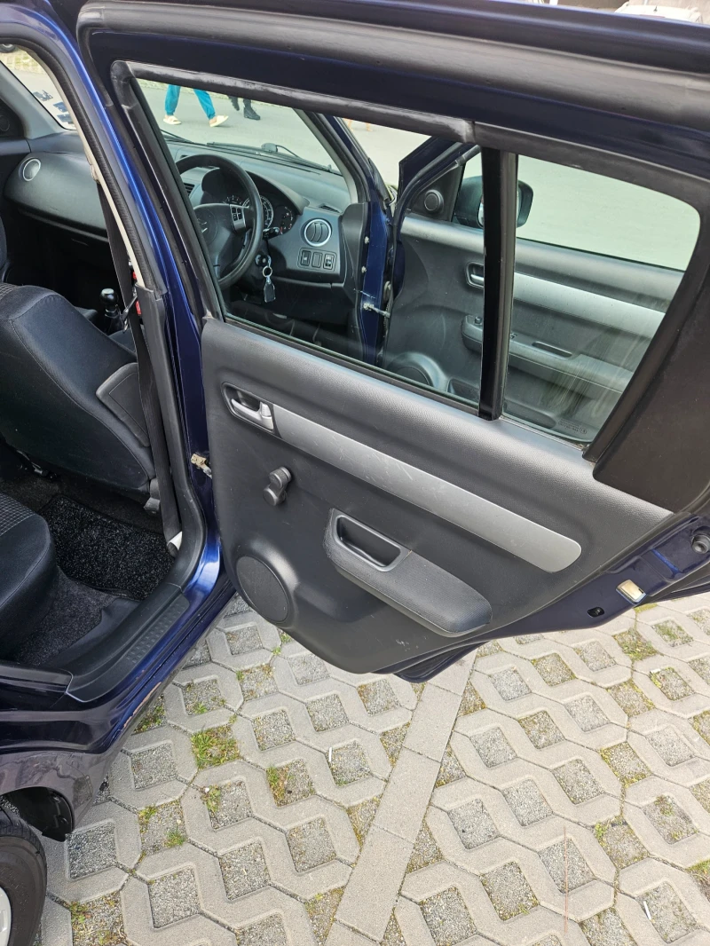 Suzuki Swift, снимка 8 - Автомобили и джипове - 51706578