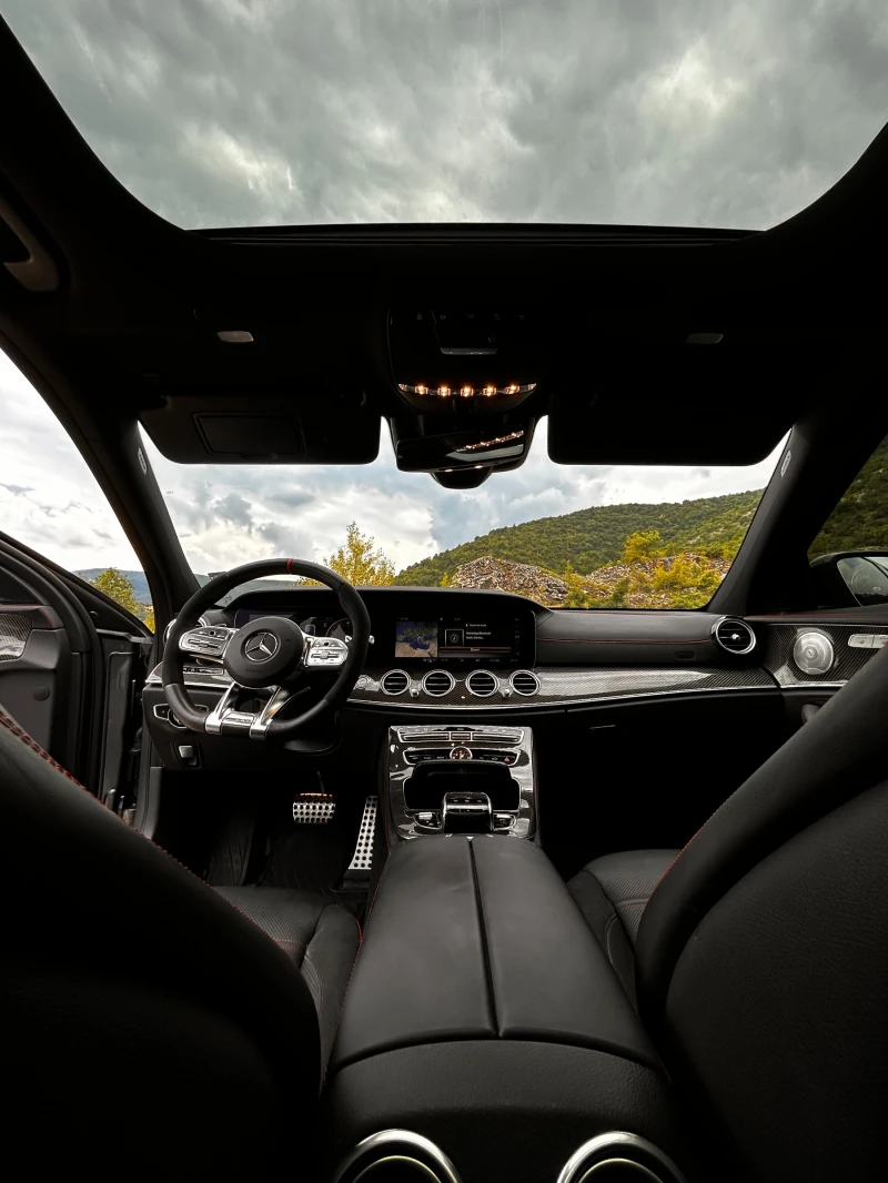 Mercedes-Benz E 53 AMG 4Matic+ , снимка 10 - Автомобили и джипове - 52588519