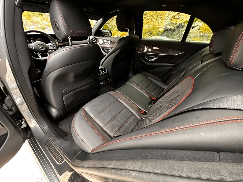 Mercedes-Benz E 53 AMG 4Matic+ , снимка 8 - Автомобили и джипове - 52588519