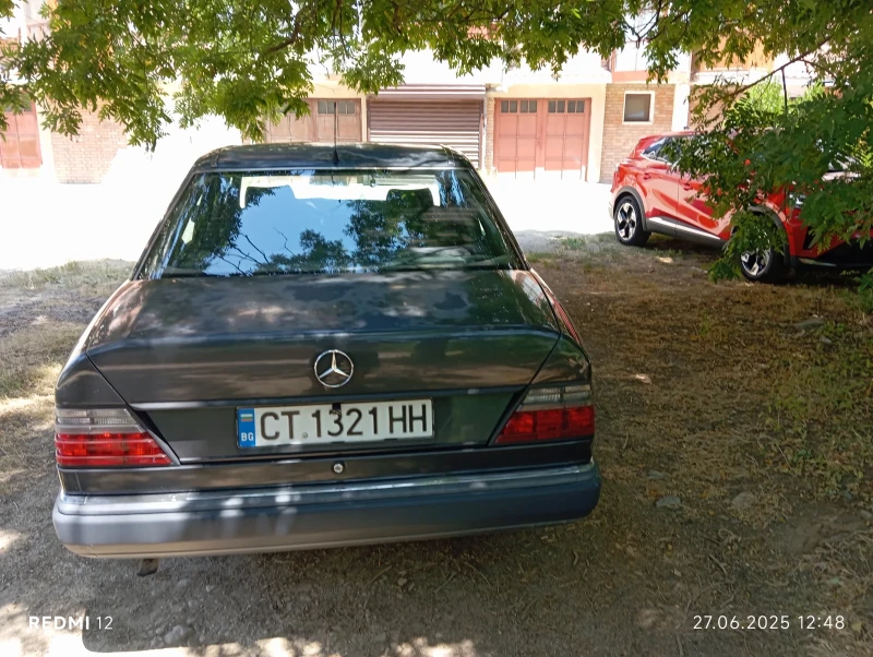 Mercedes-Benz 124 E200, снимка 2 - Автомобили и джипове - 52588487