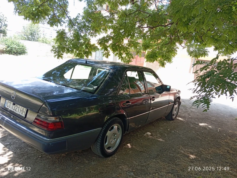 Mercedes-Benz 124 E200, снимка 4 - Автомобили и джипове - 52588487