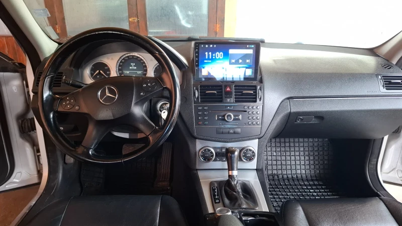 Mercedes-Benz C 220, снимка 10 - Автомобили и джипове - 52249669