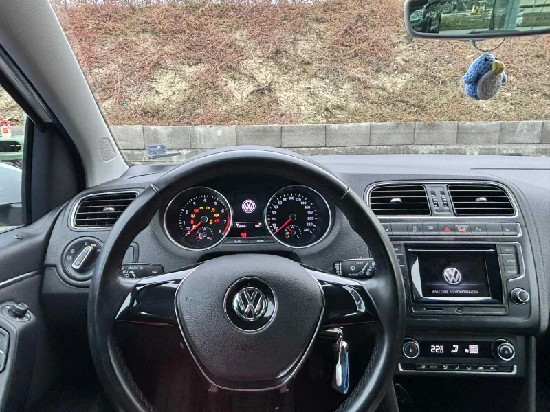 VW Polo 6R 1.0 MPI R-LINE!!, снимка 4 - Автомобили и джипове - 52394418