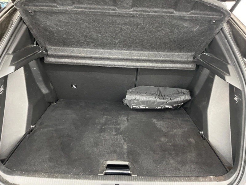 Peugeot 2008, снимка 8 - Автомобили и джипове - 52741580